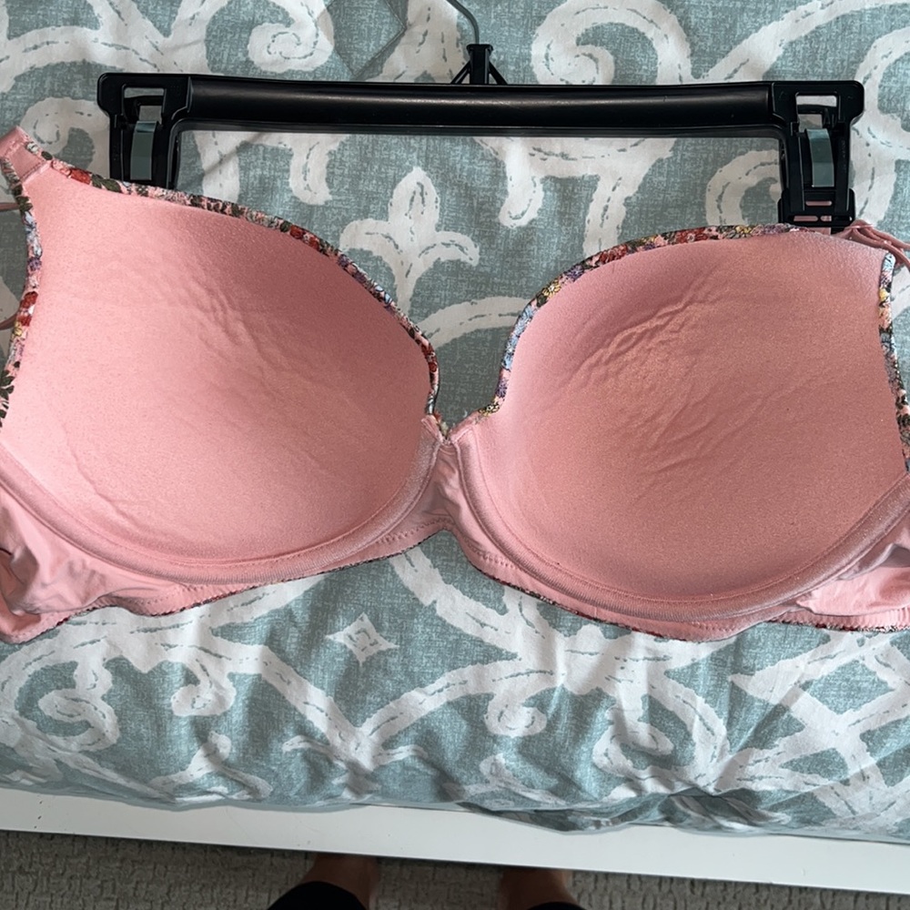 New bra - Picture 4 of 5